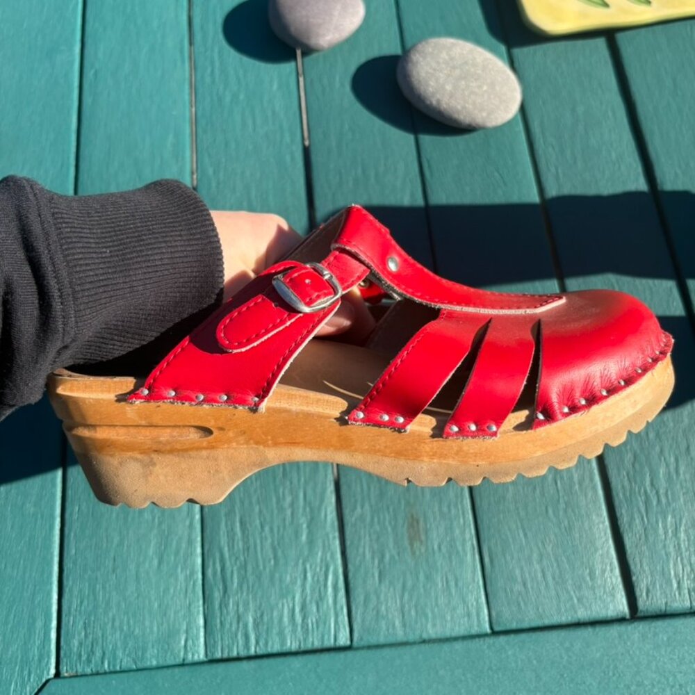 Troentorp Red Women's Mary Jane Clog Sandals - Picture 6 of 7
